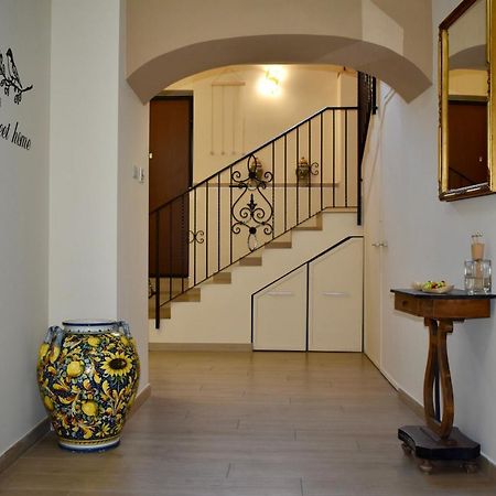 Dimora Normanna Bed & Breakfast Aversa Exterior foto