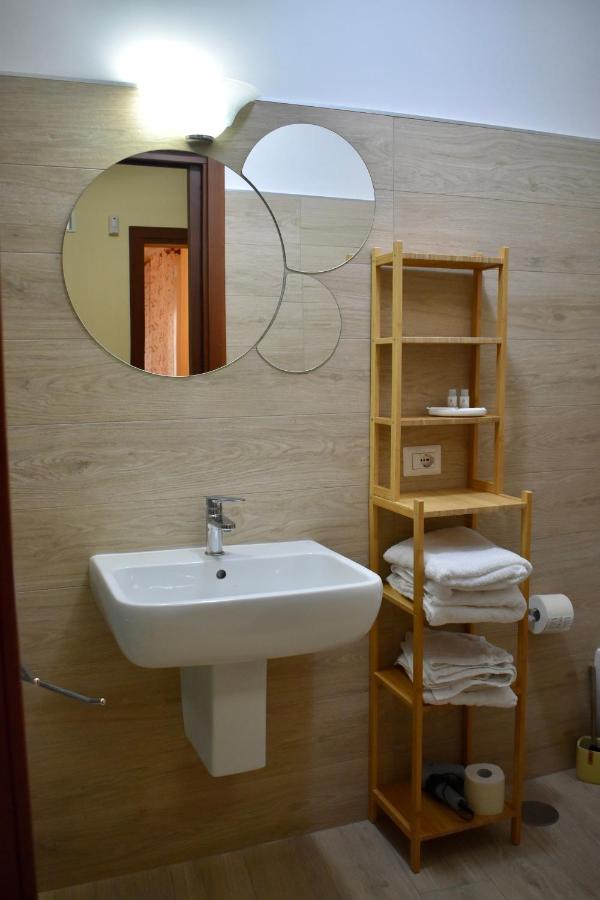 Dimora Normanna Bed & Breakfast Aversa Exterior foto