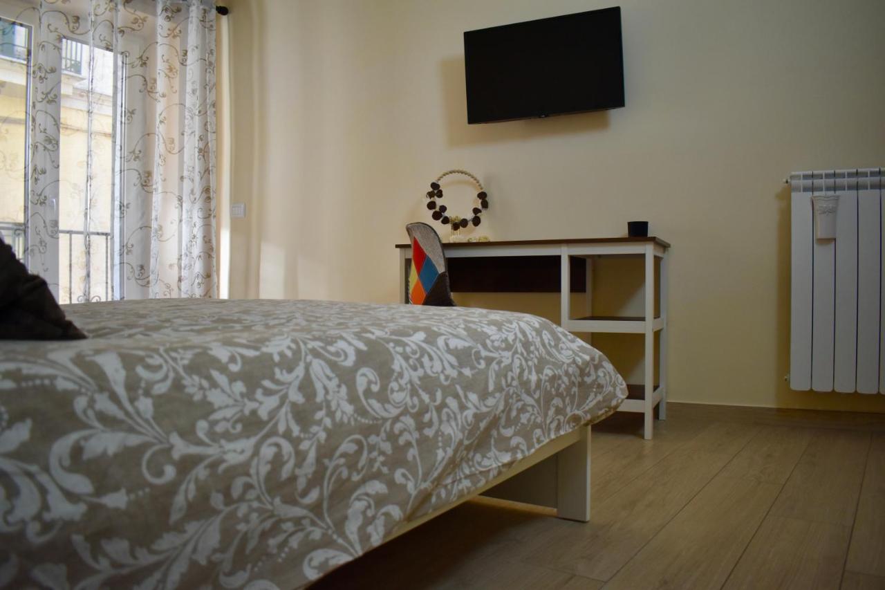 Dimora Normanna Bed & Breakfast Aversa Exterior foto